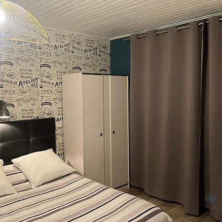 Hotel Du Nord Chambres Familiales Fontaines  外观 照片