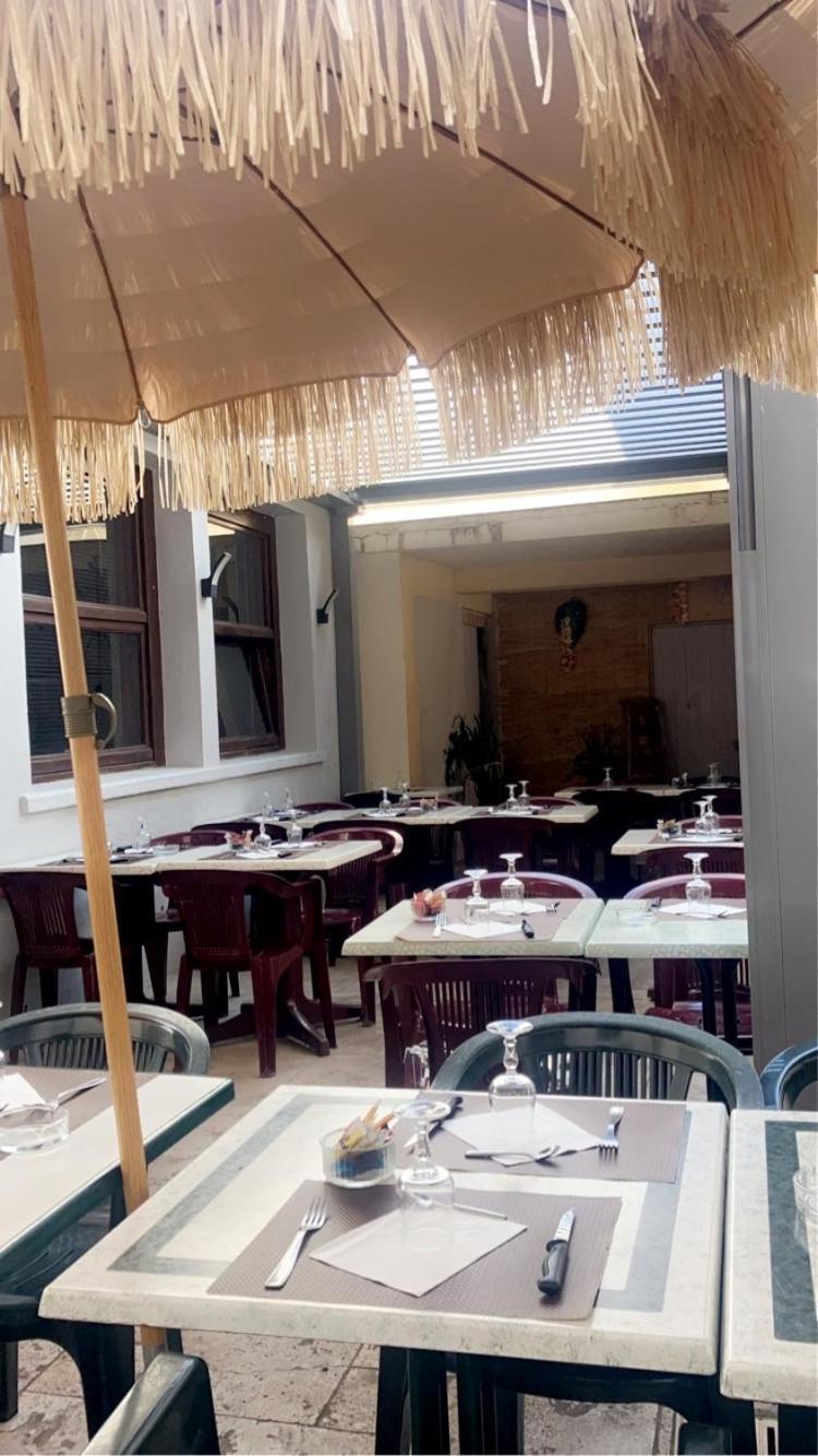 Hotel Du Nord Chambres Familiales Fontaines  外观 照片