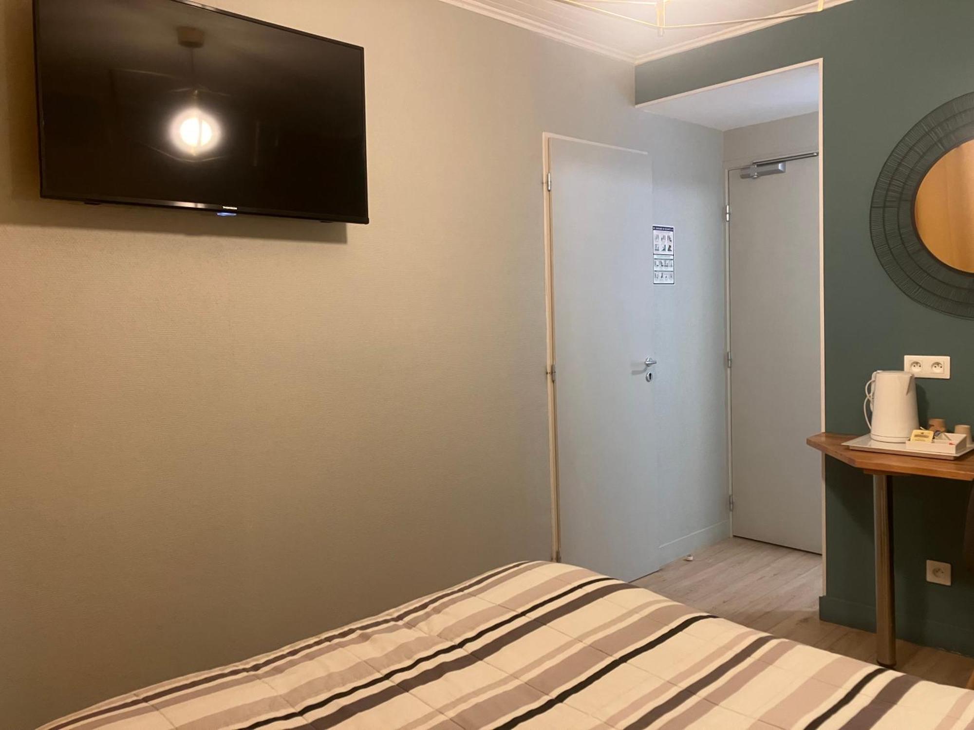 Hotel Du Nord Chambres Familiales Fontaines  外观 照片