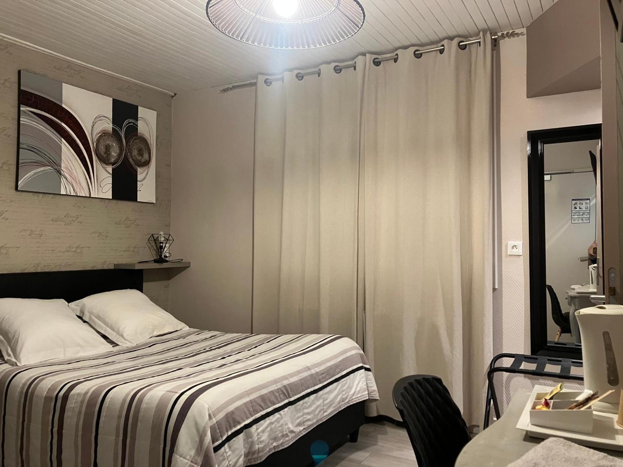 Hotel Du Nord Chambres Familiales Fontaines  外观 照片