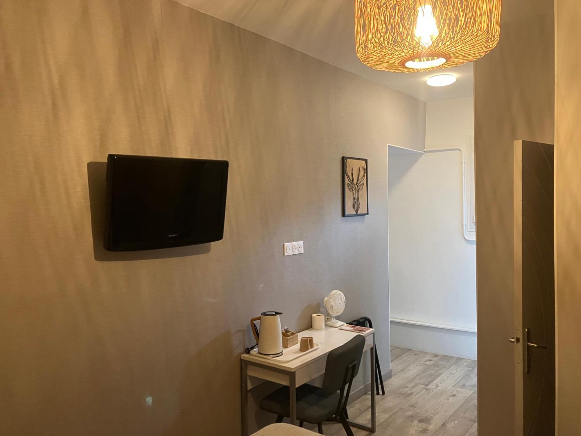 Hotel Du Nord Chambres Familiales Fontaines  外观 照片