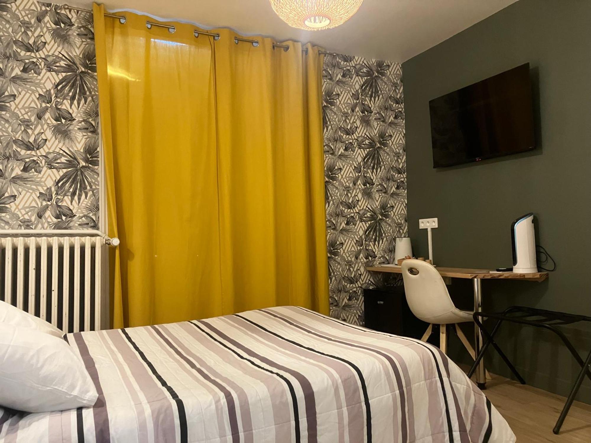 Hotel Du Nord Chambres Familiales Fontaines  外观 照片