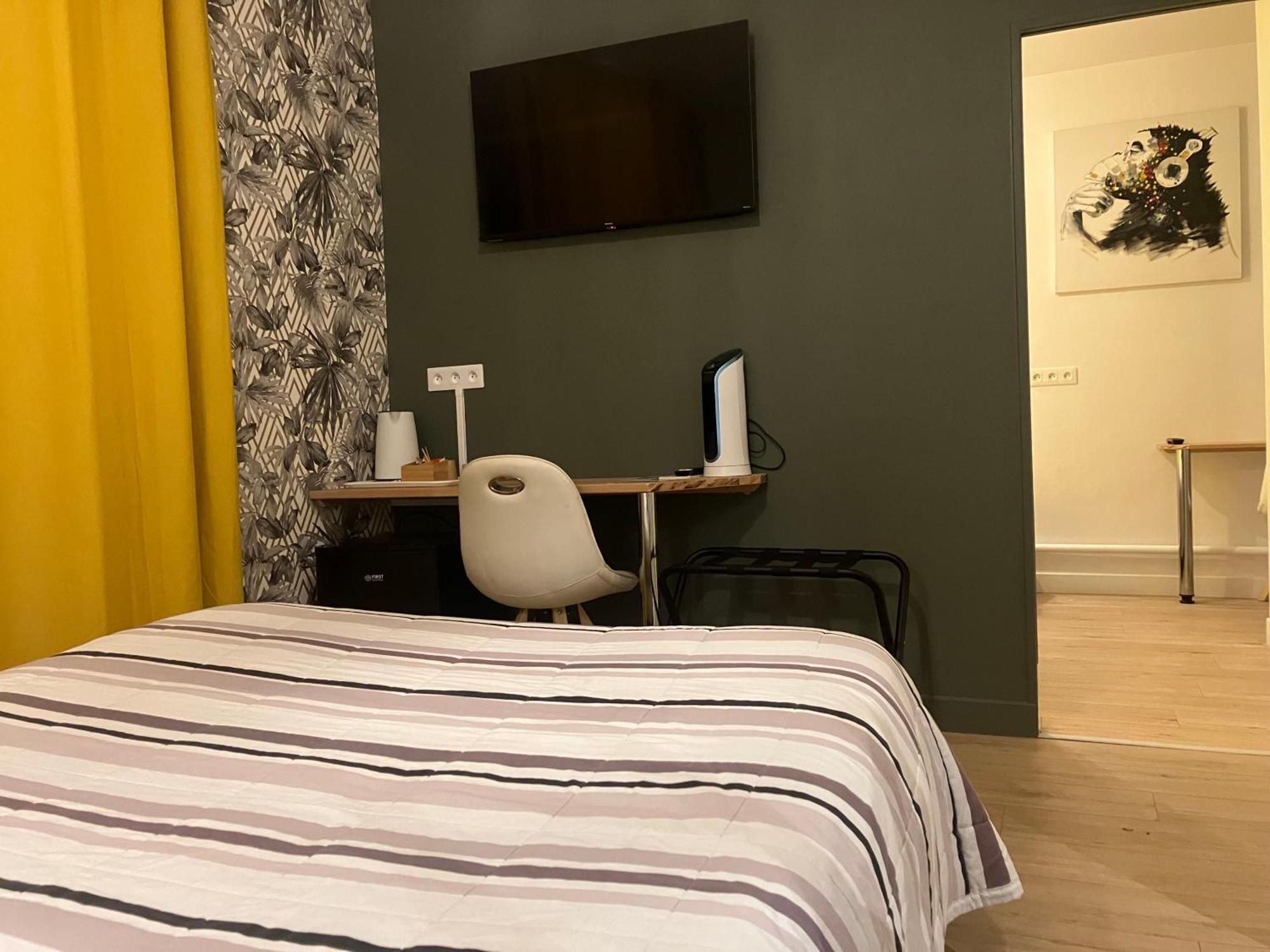 Hotel Du Nord Chambres Familiales Fontaines  外观 照片