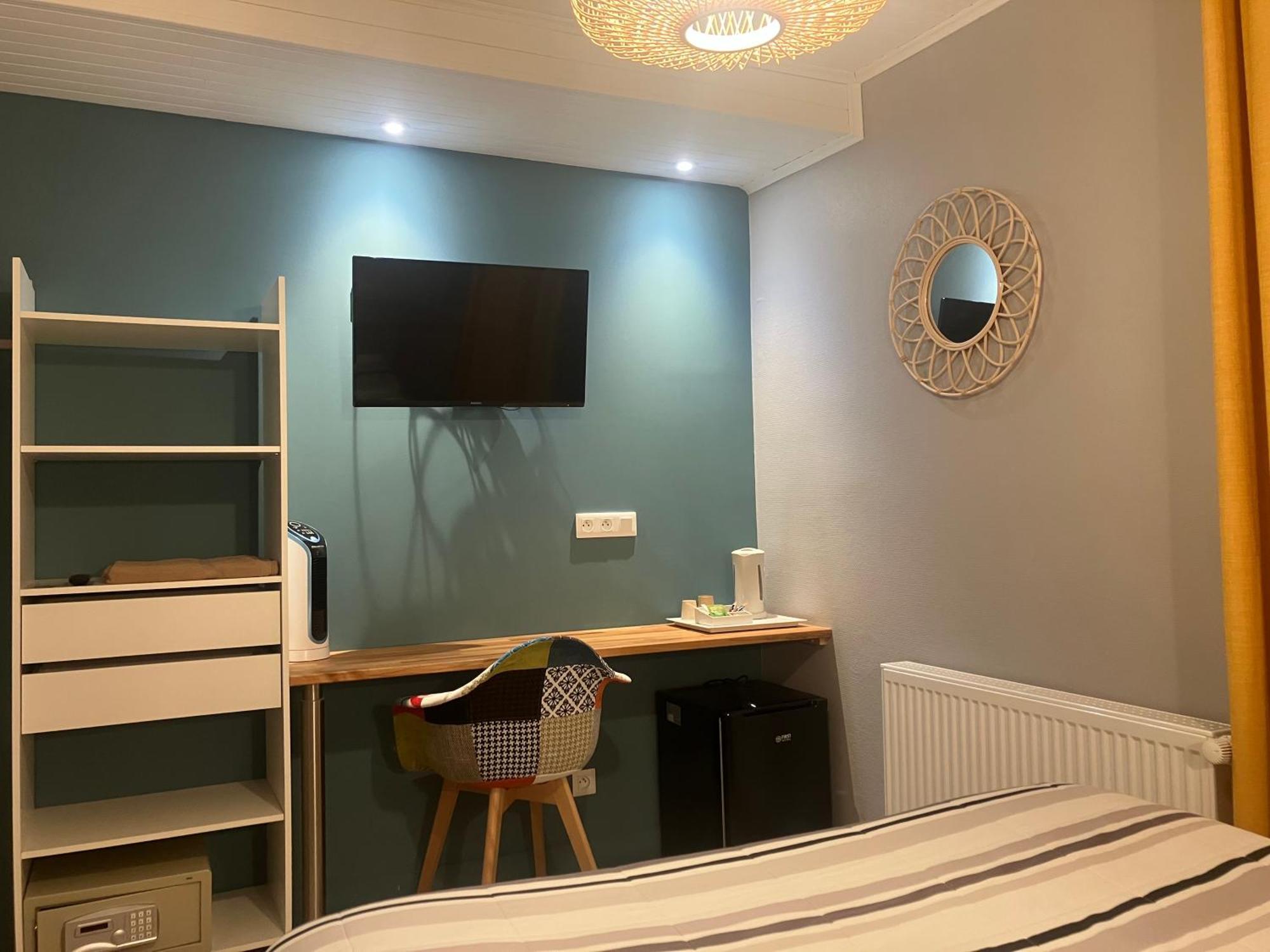 Hotel Du Nord Chambres Familiales Fontaines  外观 照片