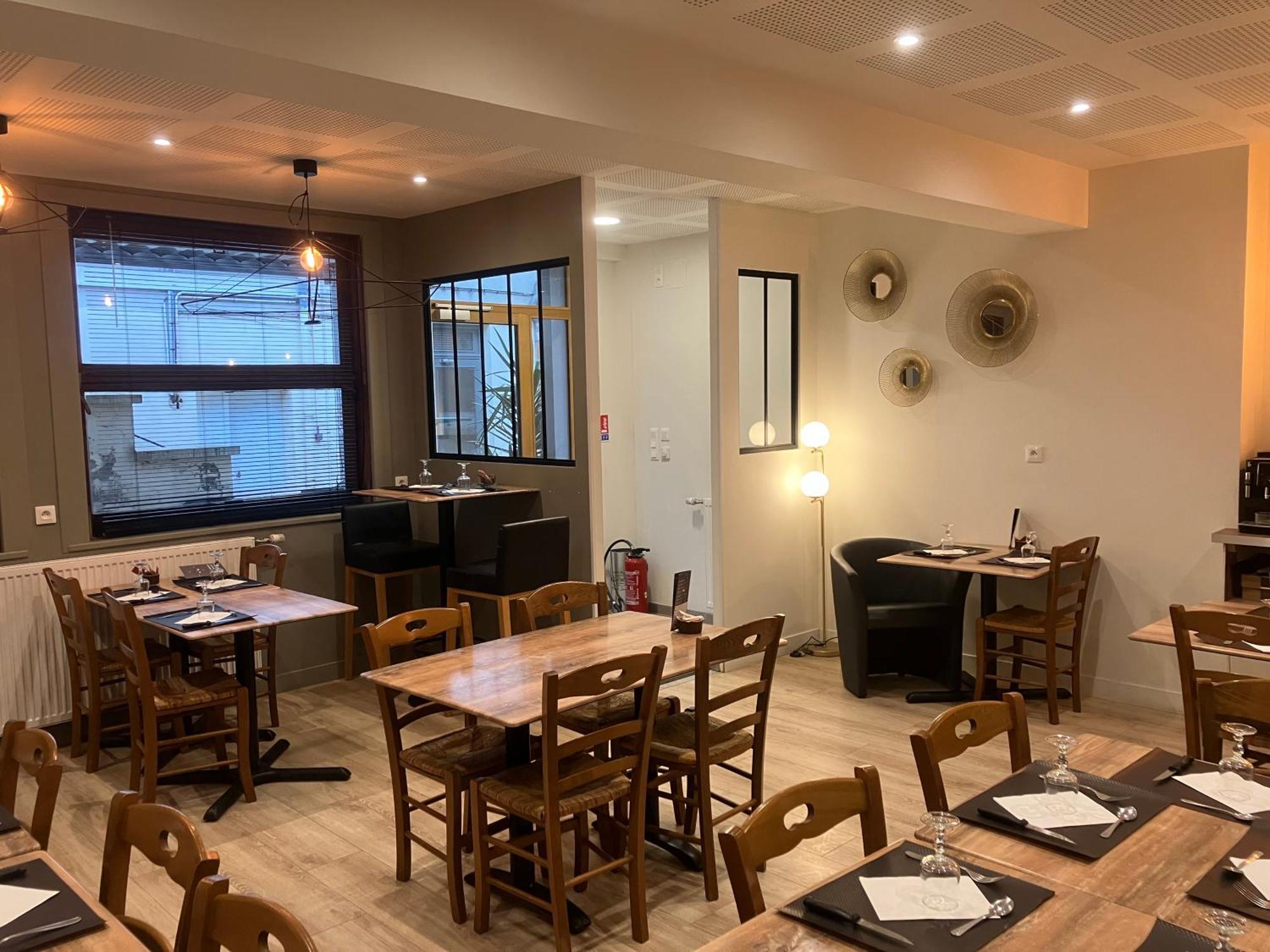 Hotel Du Nord Chambres Familiales Fontaines  外观 照片