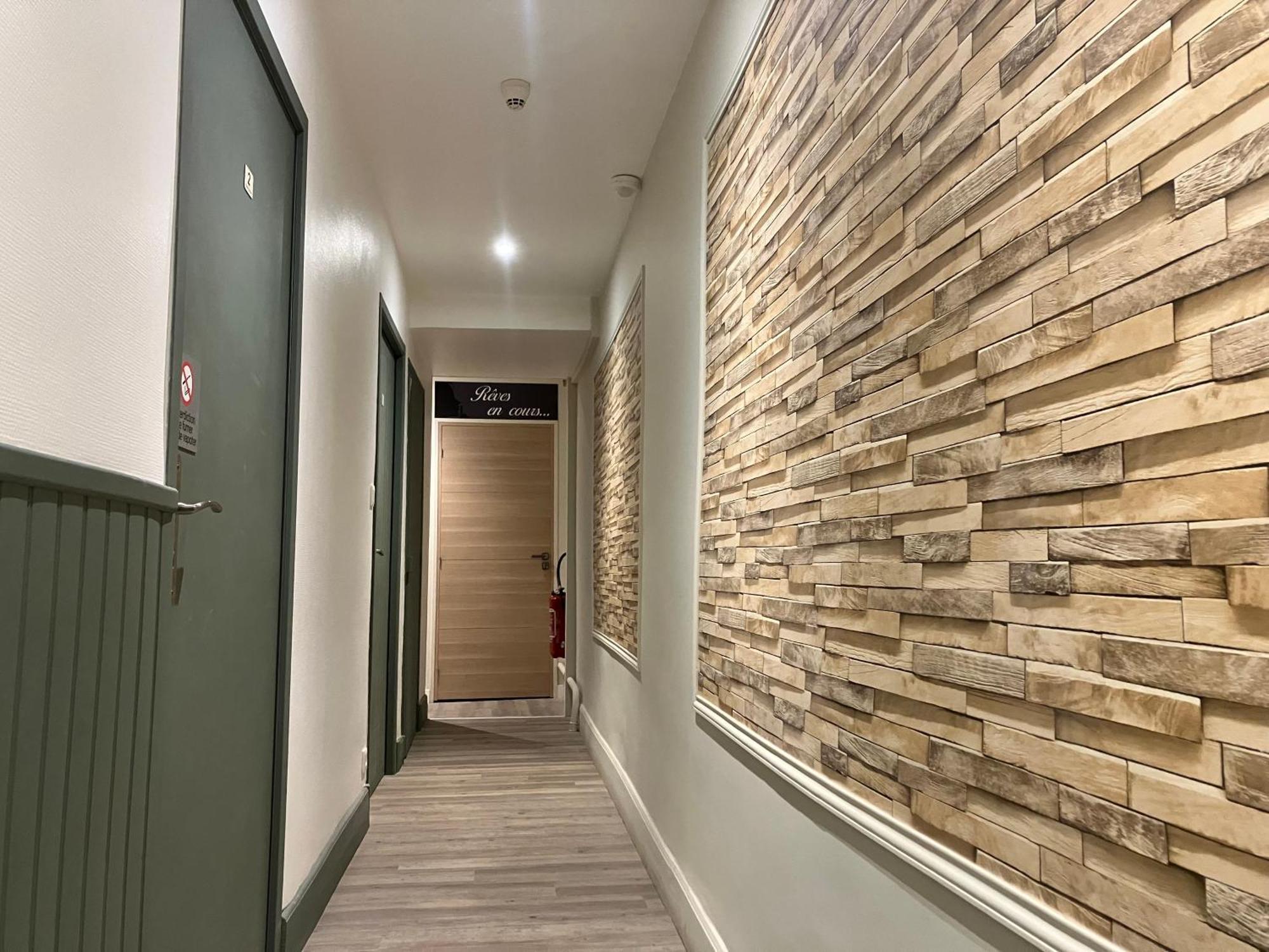 Hotel Du Nord Chambres Familiales Fontaines  外观 照片